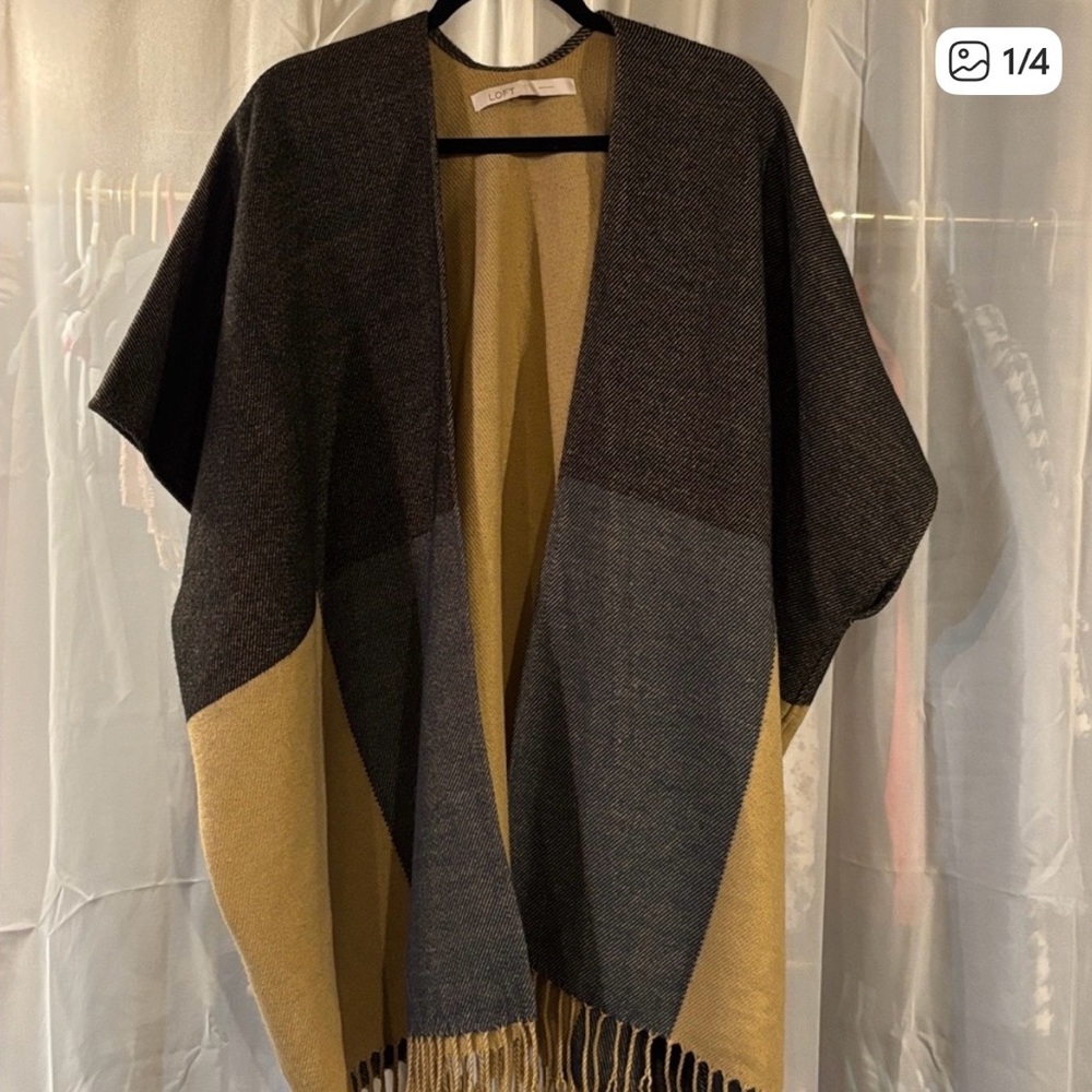 Ann Taylor Loft Fringed Kimono Shawl